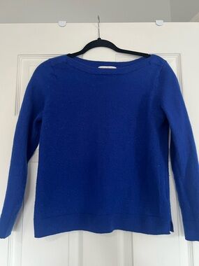 Ellen Tracy 100% Merino wool  Women's Scoop Neck Sweater in Cobalt Blue